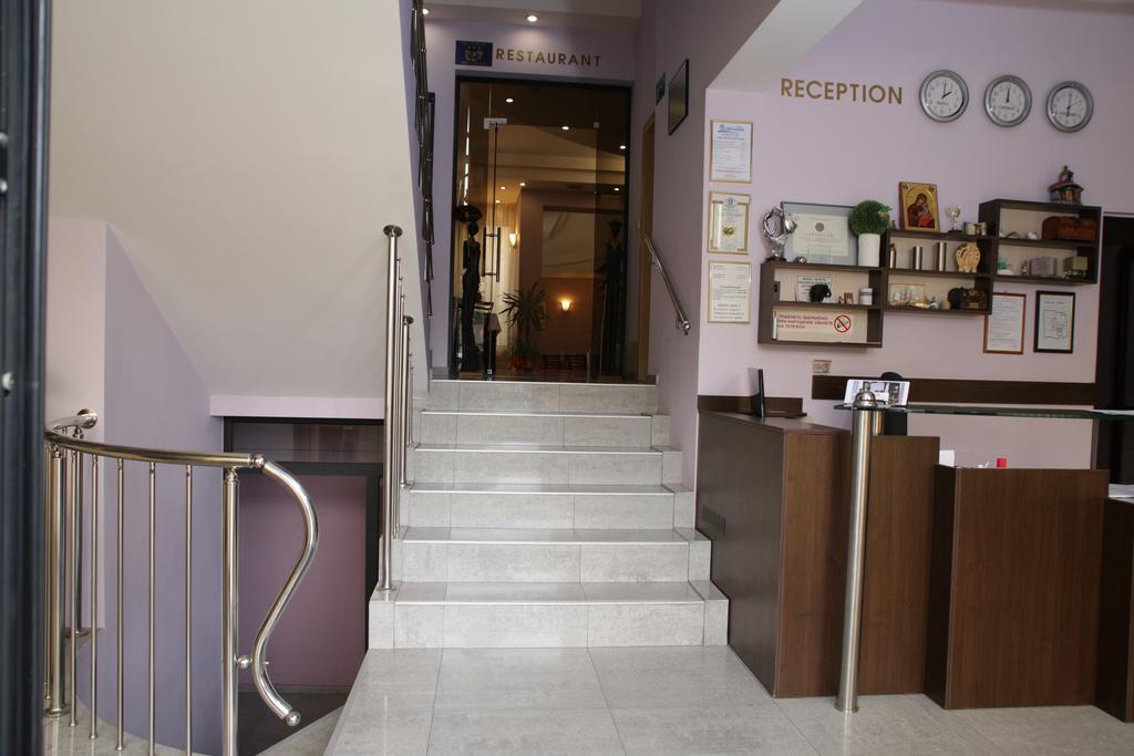 Family Hotel Avramov Widin Exterior foto