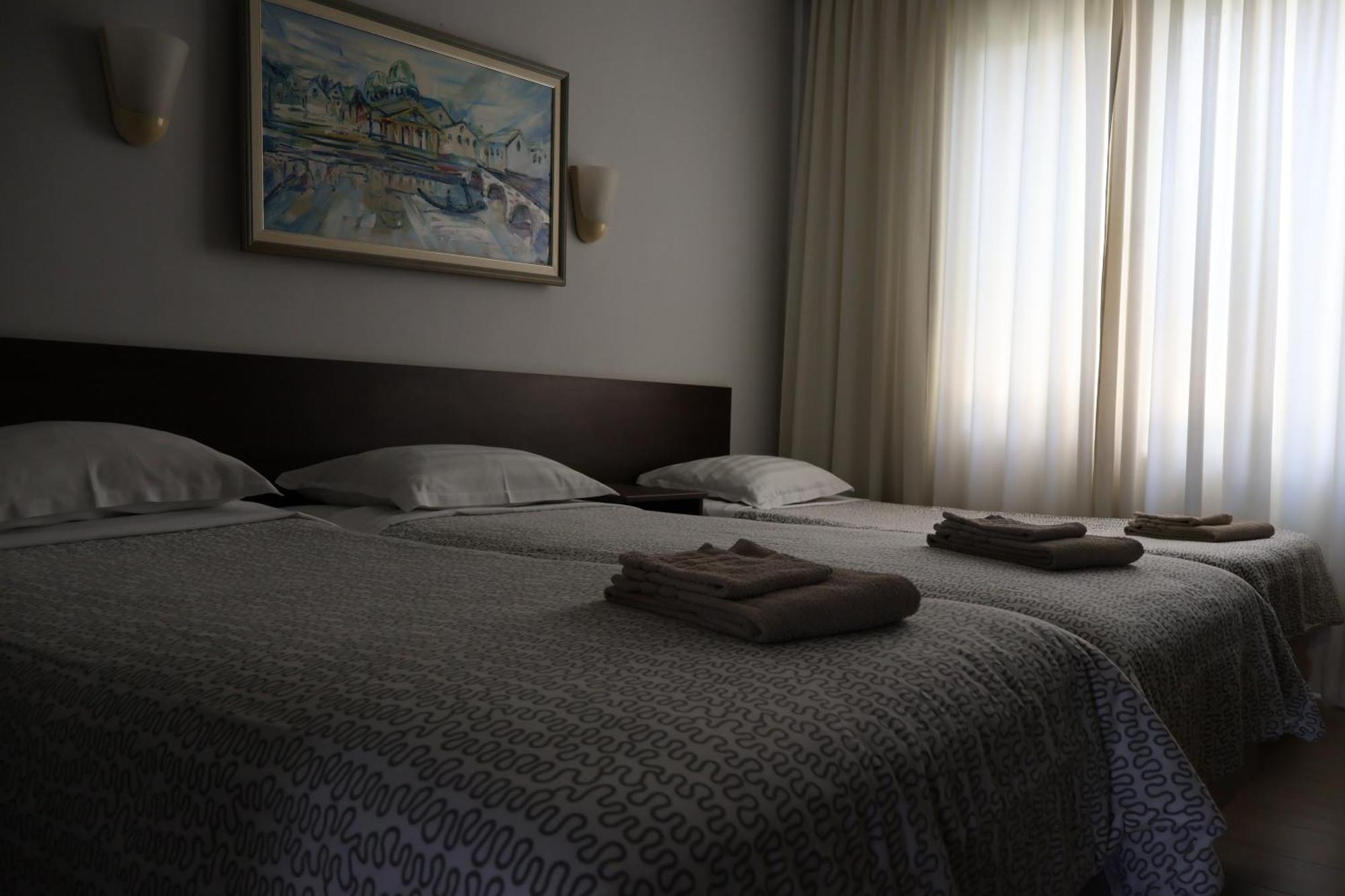 Family Hotel Avramov Widin Exterior foto
